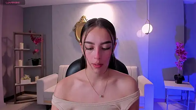Snapshot of KaiaFerreira chatting on 03.09.25 KaiaFerreira online show from 03.09.25