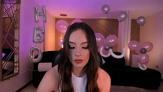 Snapshot of KaiaFerreira chatting on 03.10.25 KaiaFerreira online show from 03.10.25