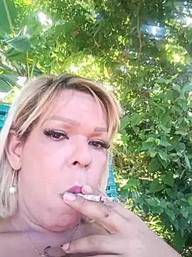 blondebitchlitle online show from 12.17.25