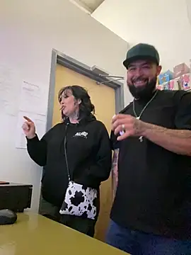 Snapshot of jr91esl chatting on 02.11.25 jr91esl online show from 02.11.25