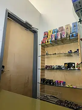 Snapshot of jr91esl chatting on 02.21.25 jr91esl online show from 02.21.25