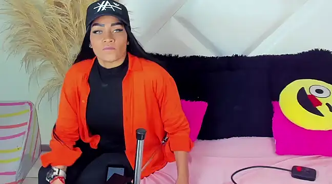 Snapshot of ScarlethNatasha chatting on 12.27.24 ScarlethNatasha online show from 12.27.24