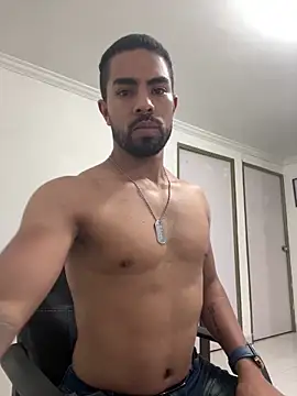 Snapshot of edu_fitness chatting on 12.14.24 edu fitness online show from 12.14.24