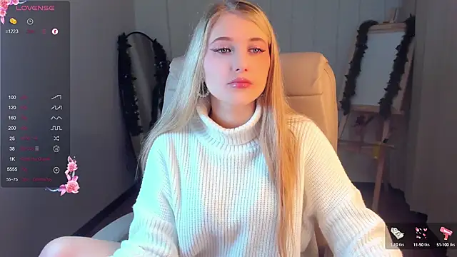 Snapshot of Evacadooo chatting on 12.15.24 Evacadooo online show from 12.15.24