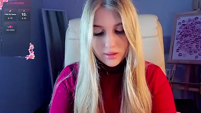 Snapshot of Evacadooo chatting on 03.16.25 Evacadooo online show from 03.16.25