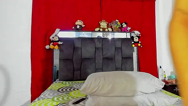 Snapshot of chloe_vasquez710 chatting on 01.10.25 chloe vasquez710 online show from 01.10.25