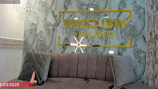 Snapshot of Charlie_Doll chatting on 03.05.25 Charlie Doll online show from 03.05.25