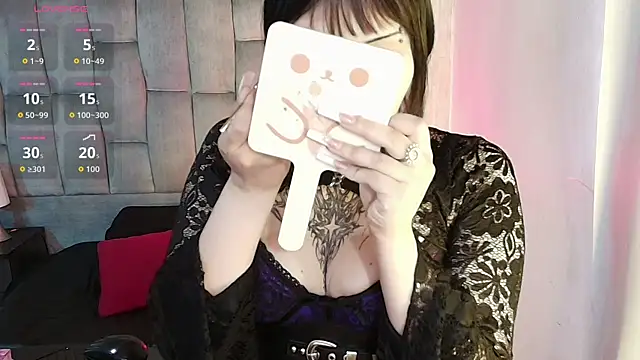 honney dark online show from 04.10.26