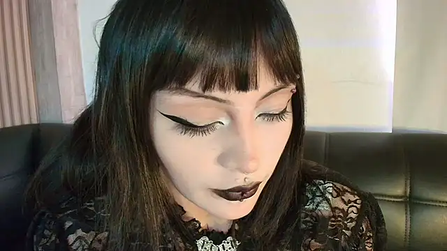 honney dark online show from 05.12.26