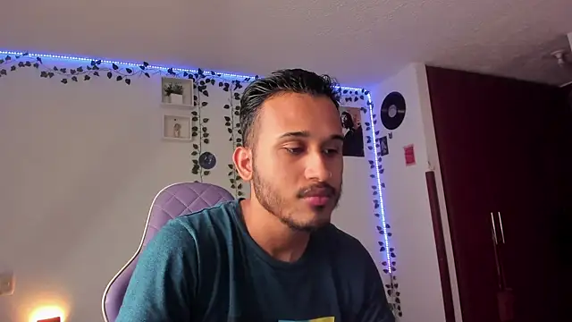 Raf brunette online show from 01.12.25