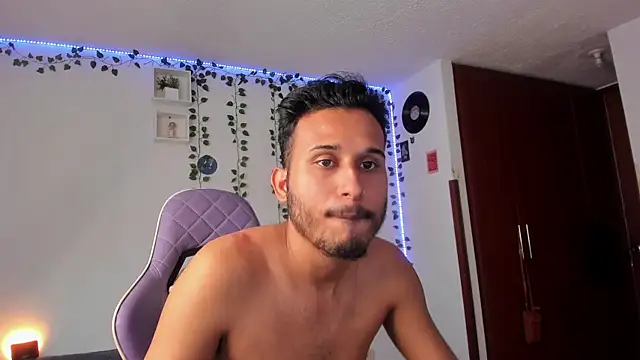 Raf brunette online show from 01.12.25