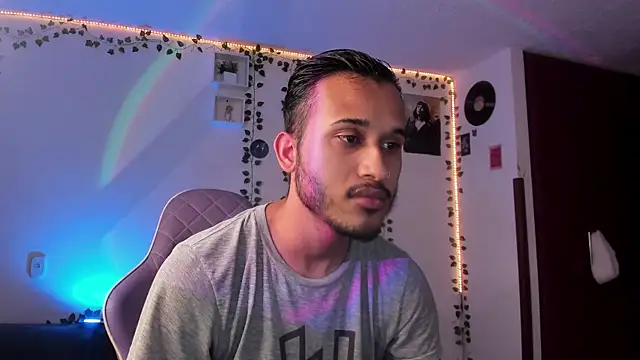 Raf brunette online show from 02.03.25