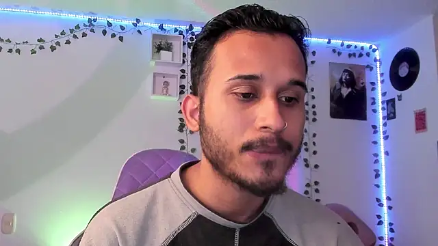 Raf brunette online show from 03.17.25