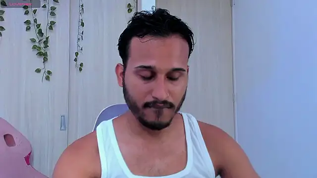 Raf brunette online show from 03.27.26