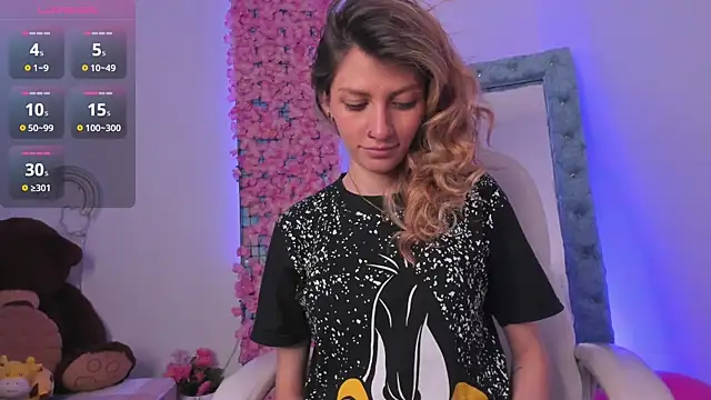 Snapshot of summer_sweet_ chatting on 12.15.24 summer sweet online show from 12.15.24