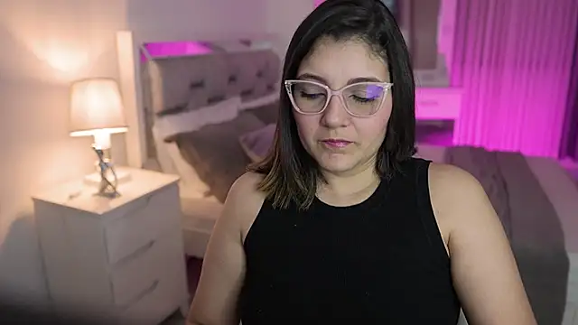 Snapshot of Camilaa_bueno chatting on 01.16.25 Camilaa bueno online show from 01.16.25