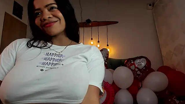 Any topless online show from 02.17.25