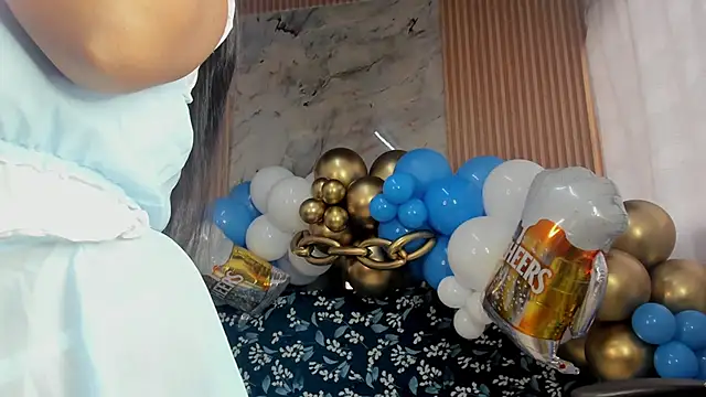 Any topless online show from 09.26.25