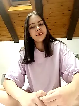 Snapshot of ella_grays chatting on 12.02.24 ella grays online show from 12.02.24