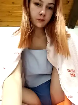 Snapshot of ella_grays chatting on 01.02.25 ella grays online show from 01.02.25