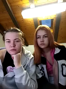 Snapshot of ella_grays chatting on 01.18.25 ella grays online show from 01.18.25