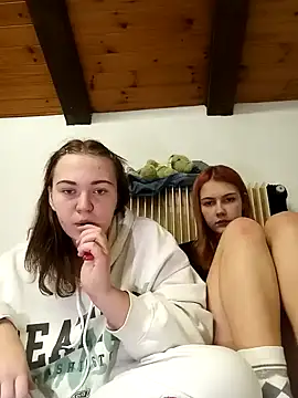 Snapshot of ella_grays chatting on 01.21.25 ella grays online show from 01.21.25