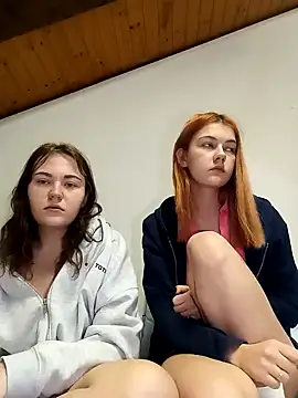 Snapshot of ella_grays chatting on 01.27.25 ella grays online show from 01.27.25