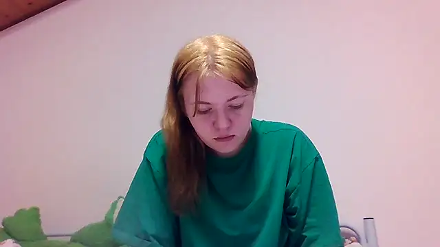 Snapshot of ella_grays chatting on 02.07.25 ella grays online show from 02.07.25