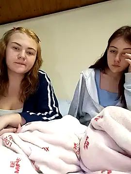 Snapshot of ella_grays chatting on 02.08.25 ella grays online show from 02.08.25