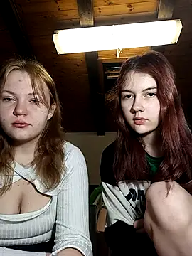 Snapshot of ella_grays chatting on 03.03.25 ella grays online show from 03.03.25