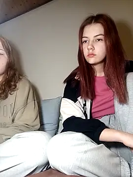 Snapshot of ella_grays chatting on 03.17.25 ella grays online show from 03.17.25