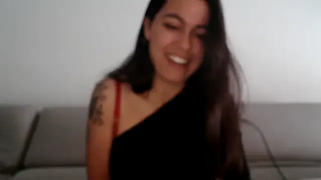 Snapshot of AmaraBella69 chatting on 12.19.24 AmaraBella69 online show from 12.19.24