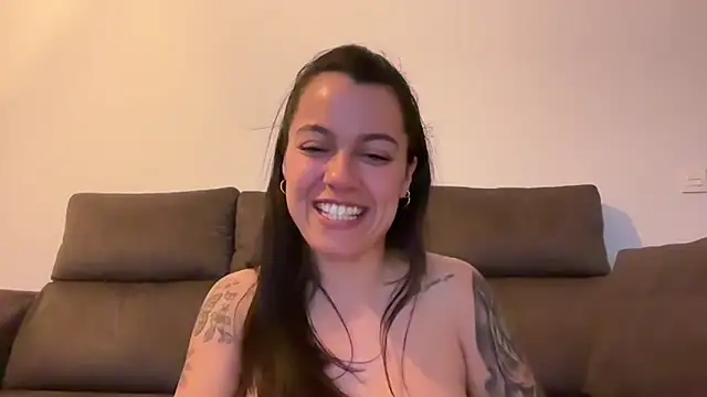 Snapshot of AmaraBella69 chatting on 02.22.25 AmaraBella69 online show from 02.22.25