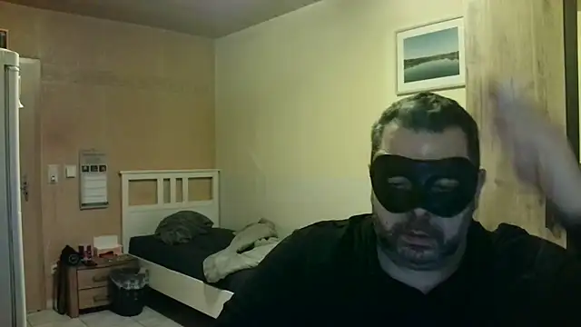 Snapshot of SADOMASKE chatting on 12.02.24 SADOMASKE online show from 12.02.24