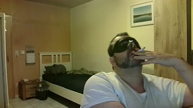 Snapshot of SADOMASKE chatting on 12.05.24 SADOMASKE online show from 12.05.24