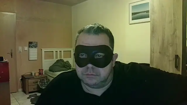 Snapshot of SADOMASKE chatting on 01.26.25 SADOMASKE online show from 01.26.25