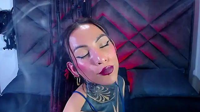 Snapshot of venus_goldenblack chatting on 12.03.24 venus goldenblack online show from 12.03.24