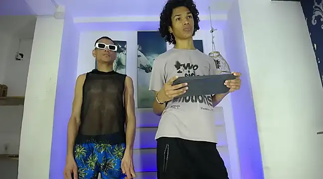 Snapshot of Kendall_Vergara chatting on 12.04.24 Kendall Vergara online show from 12.04.24