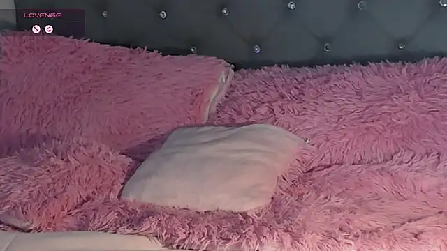 Miah hilton2 online show from 02.04.25