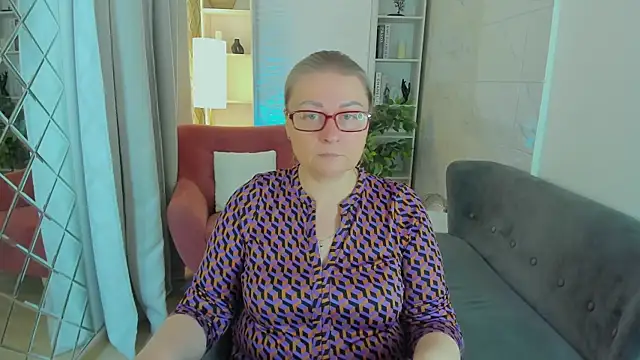 AlexandraKind online show from 12.14.25