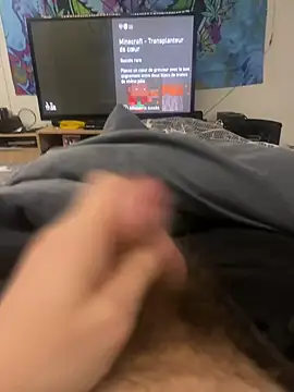 Snapshot of stev3w chatting on 12.29.24 stev3w online show from 12.29.24