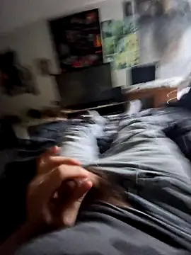 Snapshot of stev3w chatting on 10.21.25 stev3w online show from 10.21.25