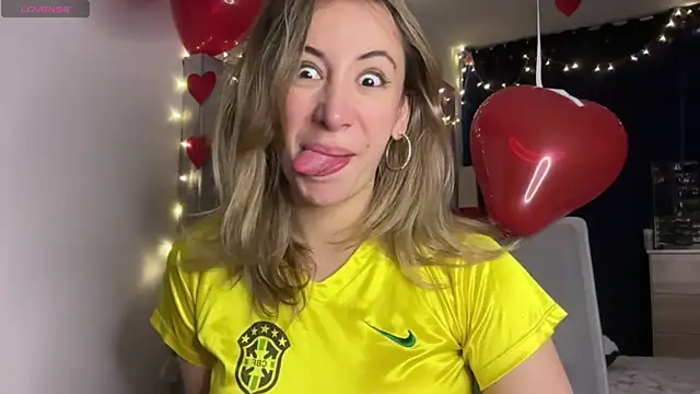 Gabby cruz  online show from 02.15.25