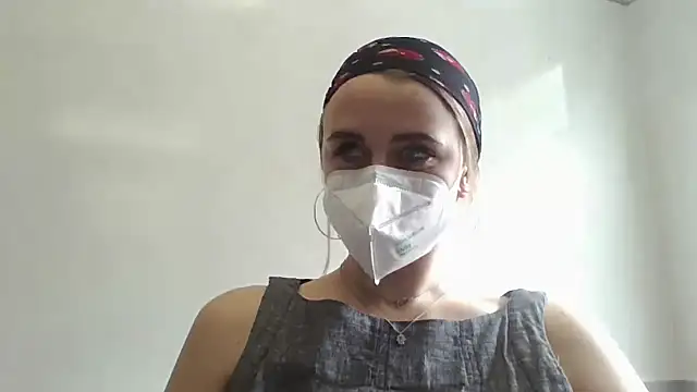 Snapshot of charlysangelll chatting on 09.24.25 charlysangelll online show from 09.24.25