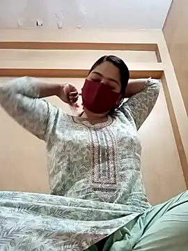 Magical Girl- online show from 02.12.25