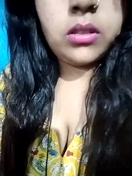 Snapshot of Love-Veronica chatting on 02.24.26 Love-Veronica online show from 02.24.26