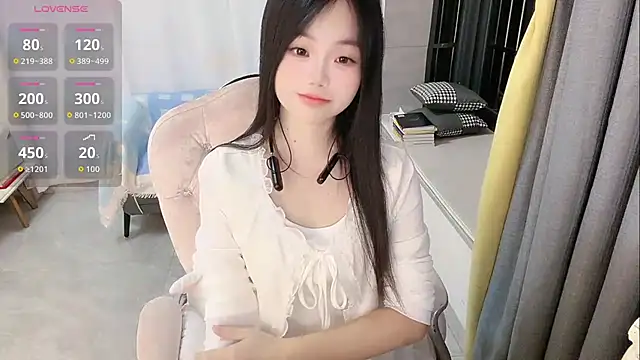 Lena-yyds online show from 10.28.25