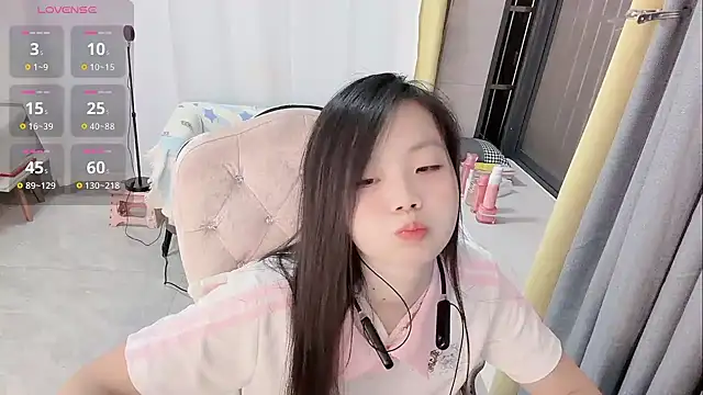 Lena-yyds online show from 11.21.25