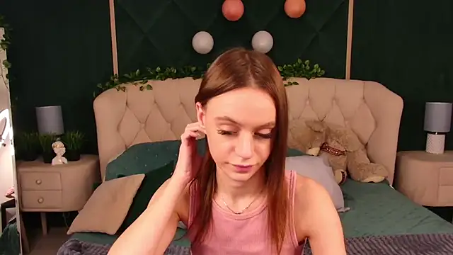 Snapshot of RebeccaMartons chatting on 02.16.25 RebeccaMartons online show from 02.16.25