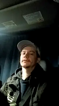 Snapshot of ChuckyyDee chatting on 12.20.24 ChuckyyDee online show from 12.20.24